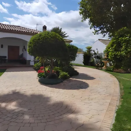 Holiday home Chalet Grande Con Piscina Parejas Y Familias