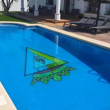 Chalet Grande Con Piscina Parejas Y Familias Holiday home Conil De La Frontera