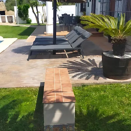 Holiday home Chalet Grande Con Piscina Parejas Y Familias *