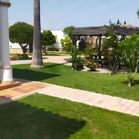 Chalet Grande Con Piscina Parejas Y Familias