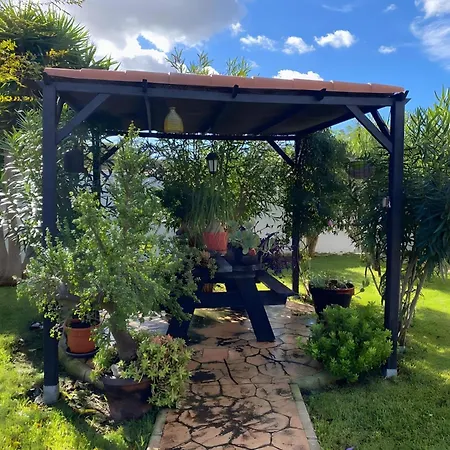 Holiday home Chalet Grande Con Piscina Parejas Y Familias